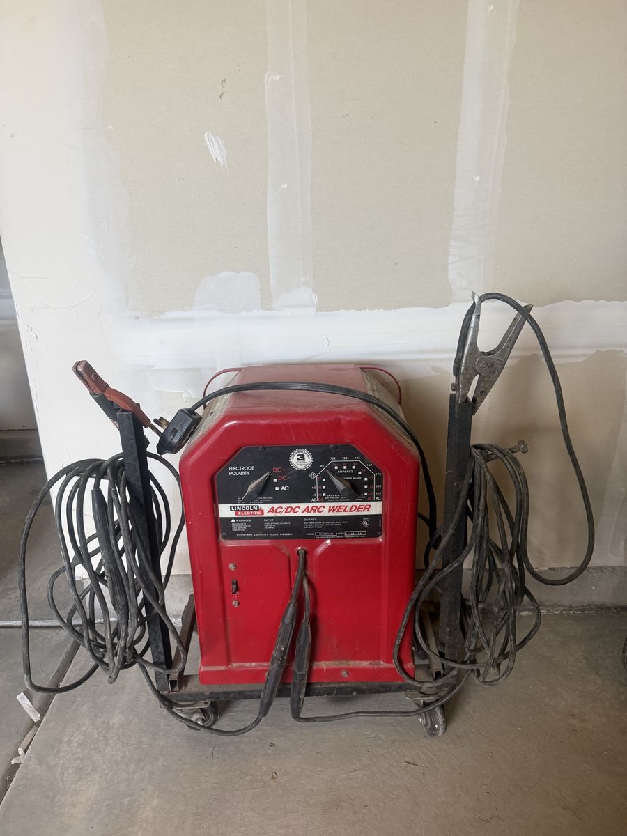Lincoln AC/DC Arc Welder