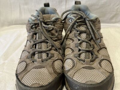 Merrell Women’s 9.5 Beige/ecru Hiking Shoes