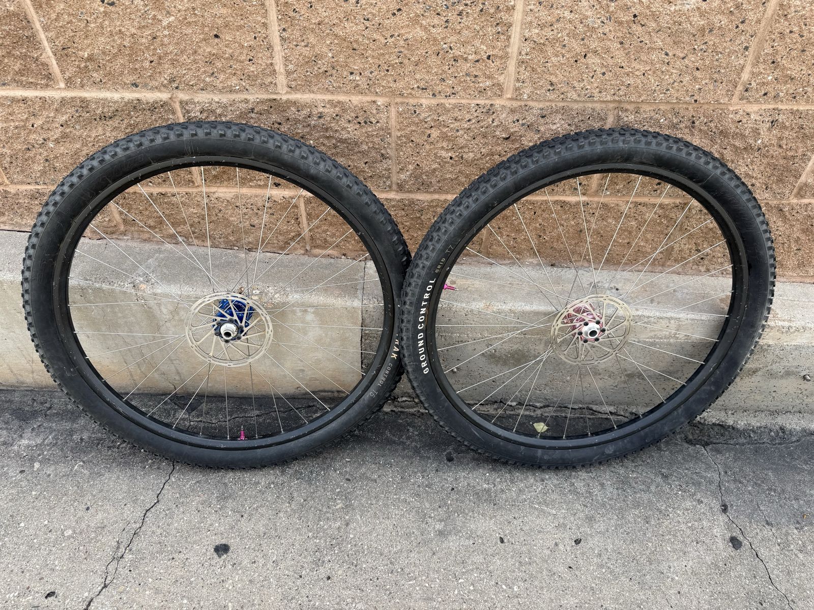 Chris King non boost carbon 29er wheels