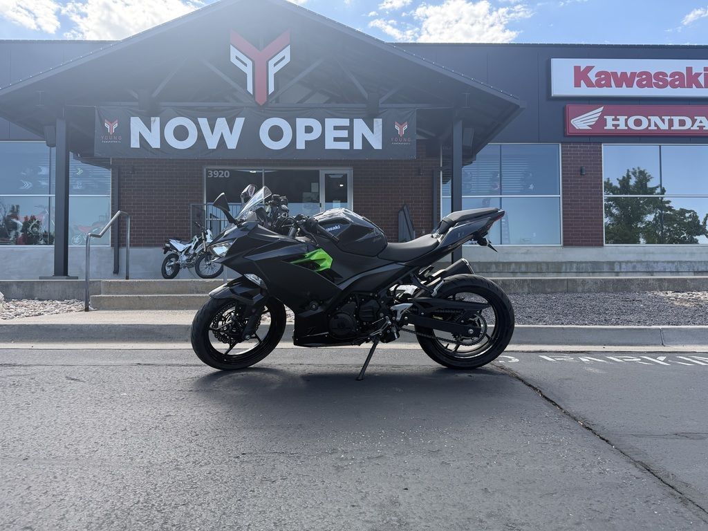 2023 Kawasaki EX400GPFAL