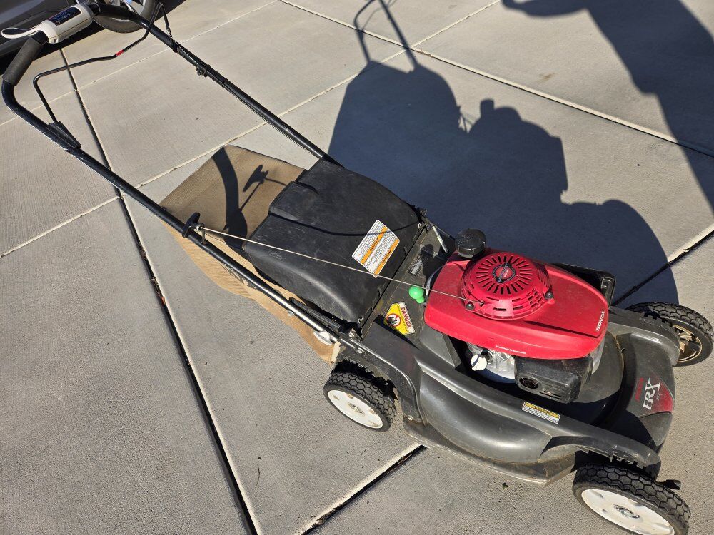 Honda HRX217 Lawnmower 2