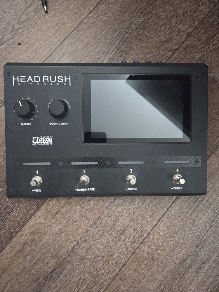 Line 6 Powercab Plus 112, HR cab, gigboard & MX5