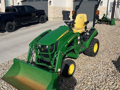 1025R Compact Utility Tractor John Deere