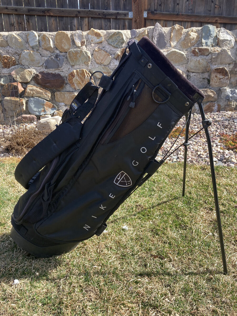 Nike Golf Stand-up Golf Bag