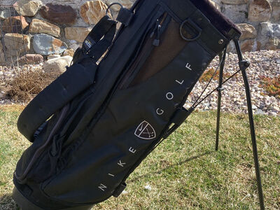 Nike Golf Stand-up Golf Bag