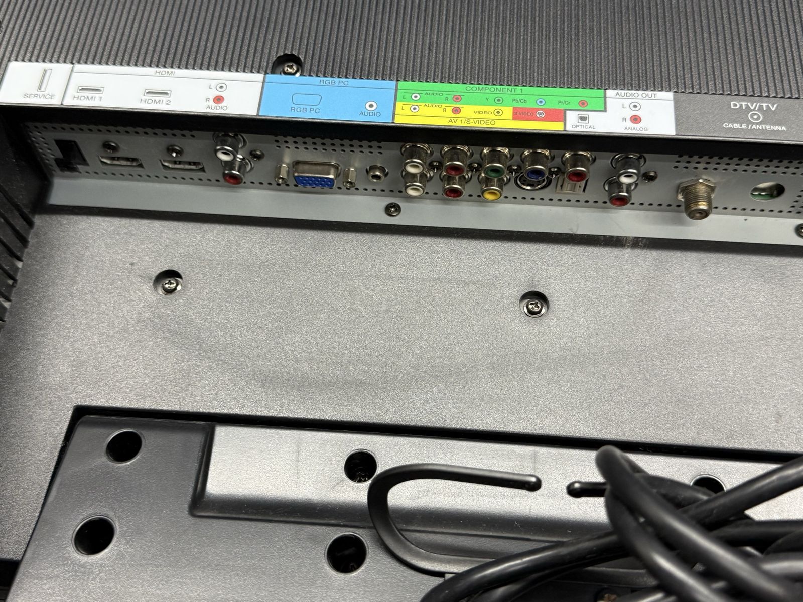 Main image 5