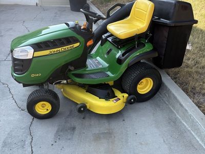 John Deere d140 riding mower 40 hrs