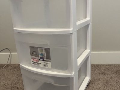 Sterilite Medium 3 Drawer Cart - No smoke/No Pet Home