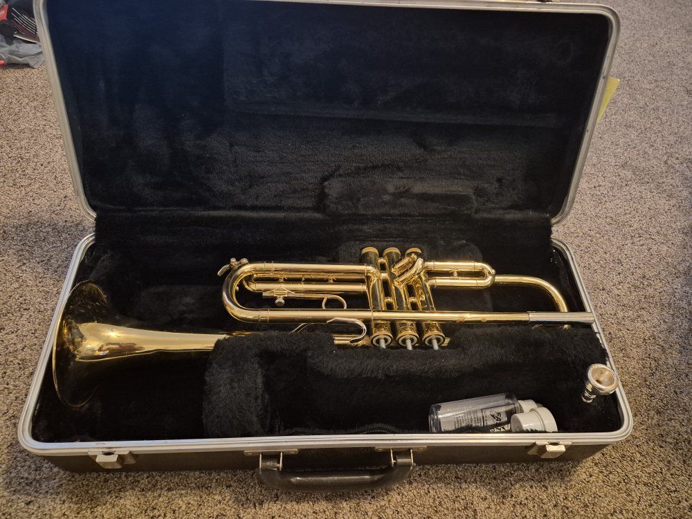 Bundy Trumpet with Guarantee 