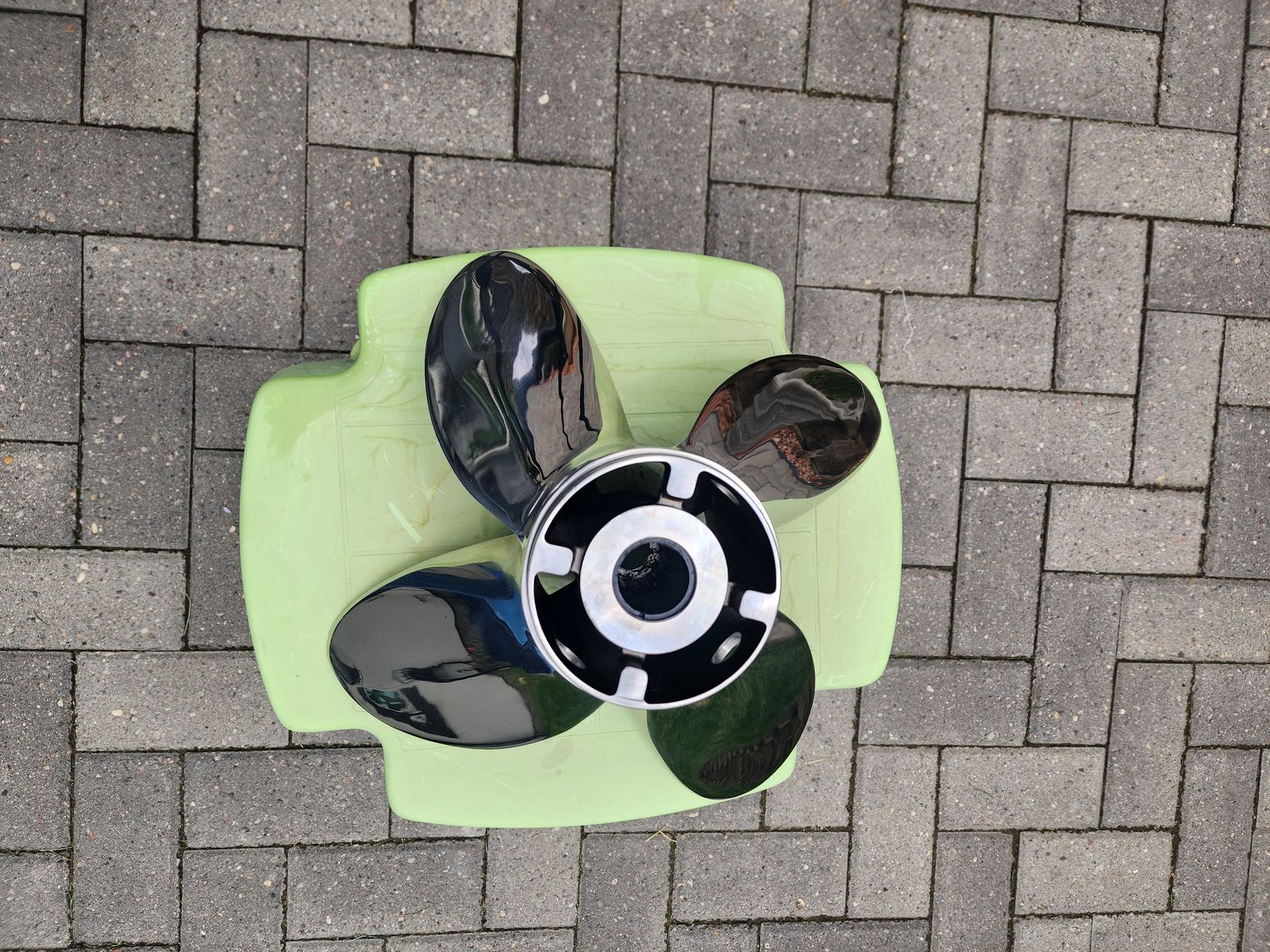 Main image 3