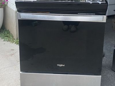 Whirlpool WEE515S0LS2 Electric Range Black Stainless Steel Slide-In Convection Oven