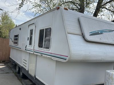 Nice Hi-Lo Camp Trailer - Tows at 6ft Tall!