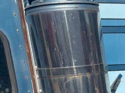 Peterbilt 378 Air Cleaner / Air Filter Housing
