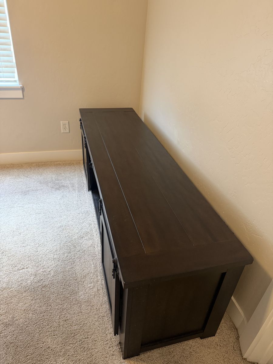 Main image 3