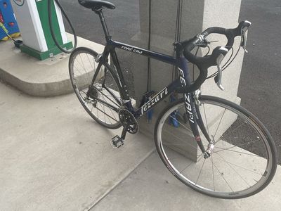 Fezzari fore CR2 carbon fiber road bike 58 CM