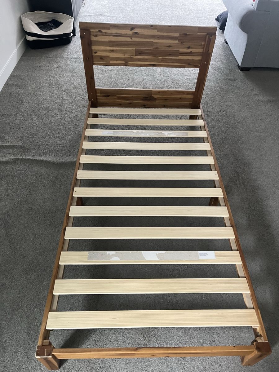 Kids twin bed