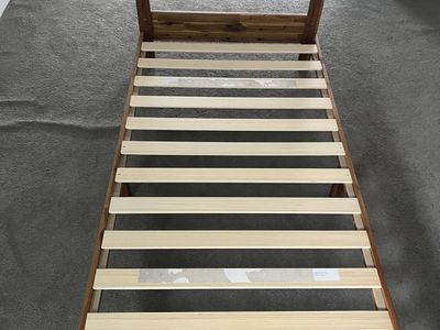 Kids twin bed