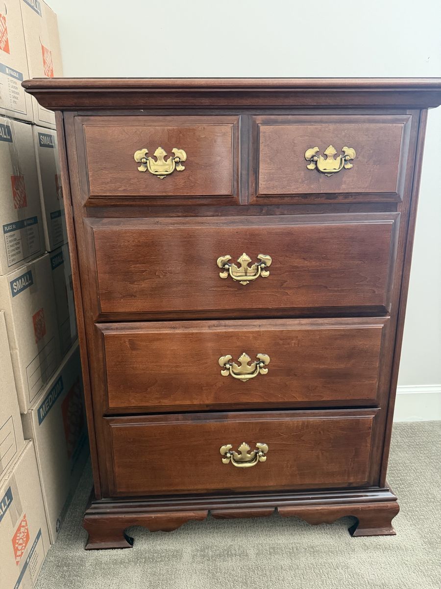 Dresser
