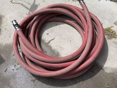 60' 1 1/2" Hot Water Hose.