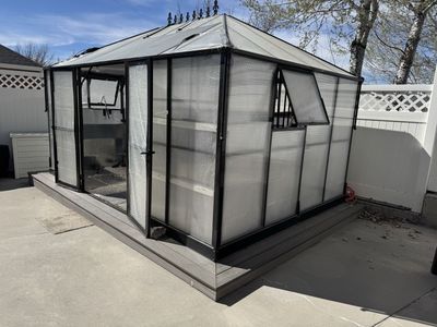 Howe Aluminum Greenhouse