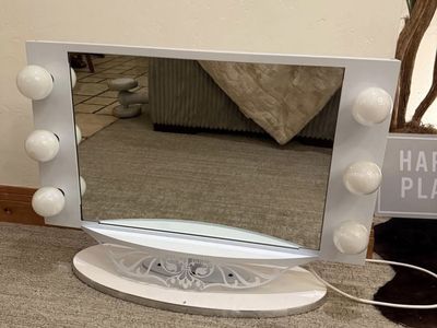 White Hollywood Vanity Mirror with Lights - Tabletop Makeup Mirror