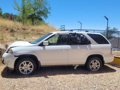 White Acura MDX SUV - Non-Running / Parts Vehicle