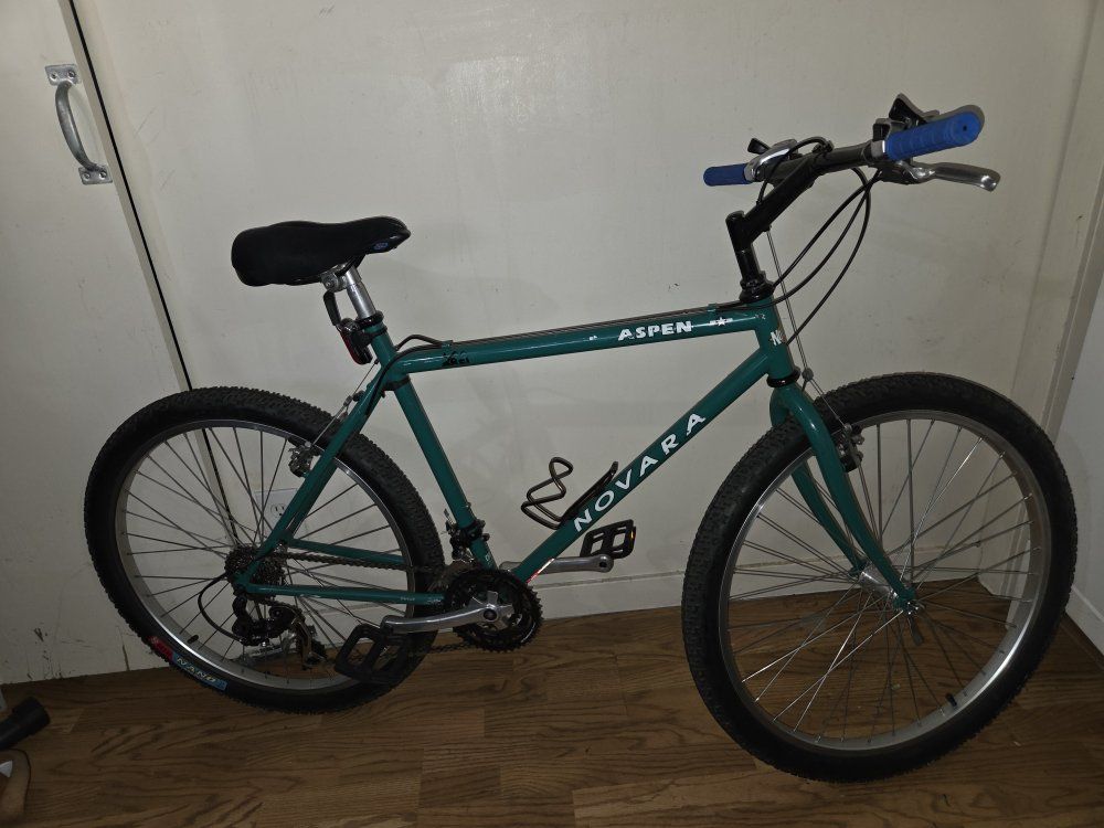Novara Aspen REI Mountain Bike 16.5” Frame, quick release front tire &NEW kryptonite ulock w/ cable $150 obo