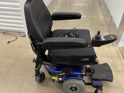 Quantum J6 VA Power Wheelchair