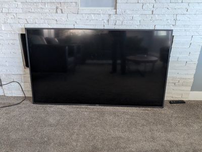 Samsung 65-inch Smart LED TV with Remote - Great Condition