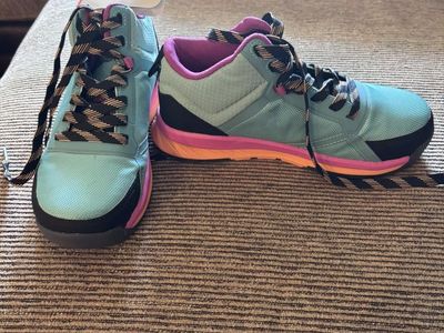 Women’s Bogs Work Shoes, Size 6