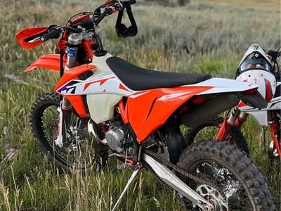 2023 KTM 300 XC-W – ONLY 20 MILES – BASICALLY BRAND NEW