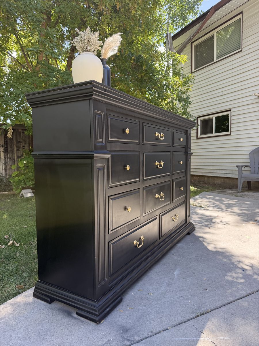 Main image 6