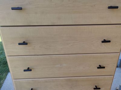 Five Drawer Dresser (gr8 4 kids room)
