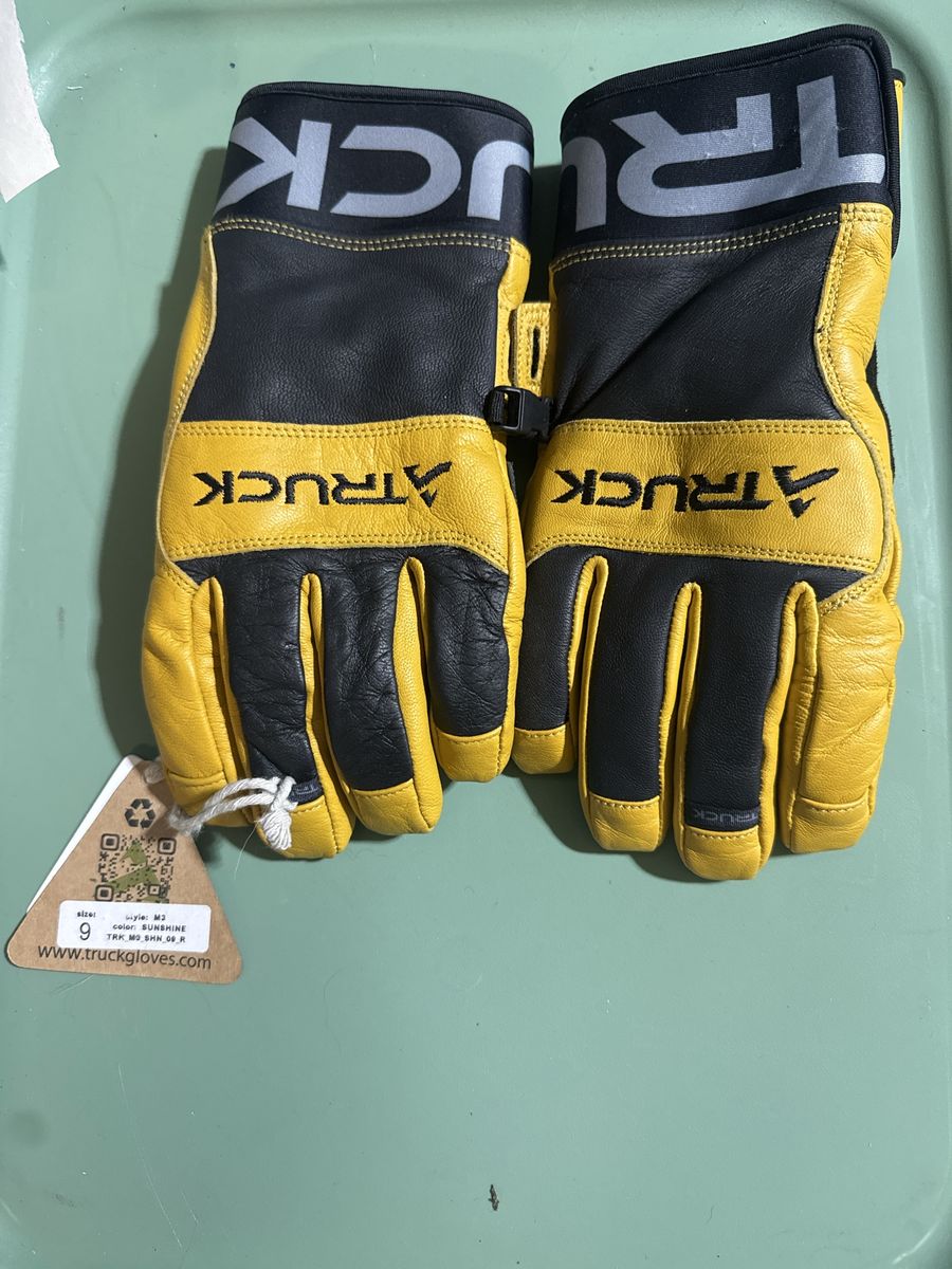 Truck Gloves M3 Leather Ski Gloves Sunshine Yellow Black Size 9 New with Tags