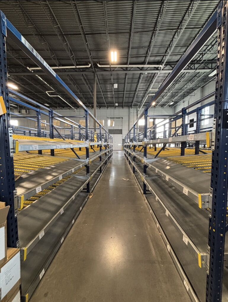 Carton Flow Rack – 4 Levels – 8’ x 8’ Bays