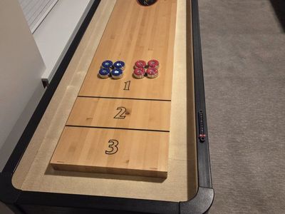 Playcraft shuffleboard table 9', retails for $1,400