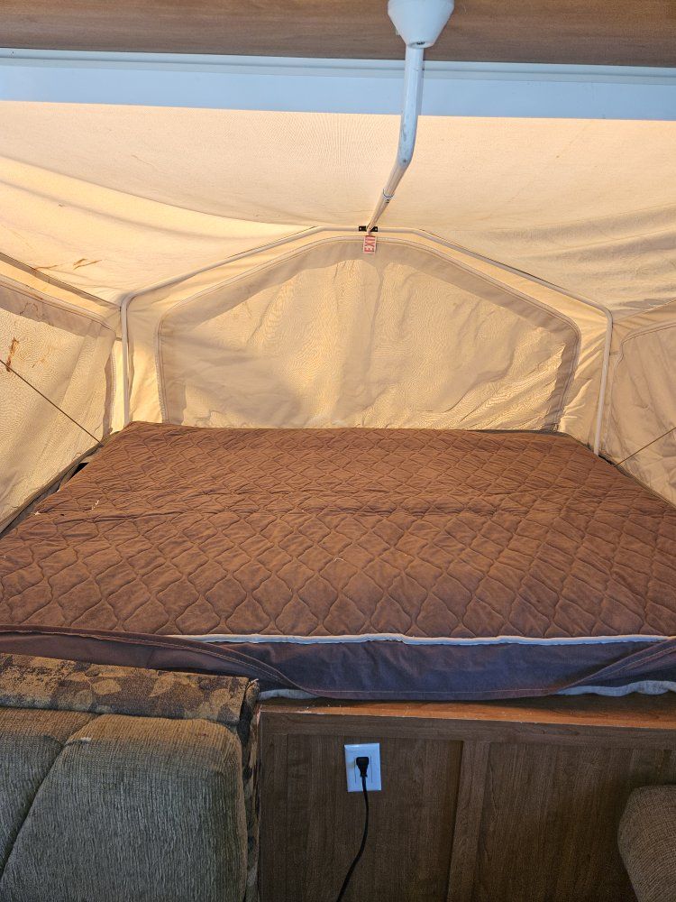 Main image 6