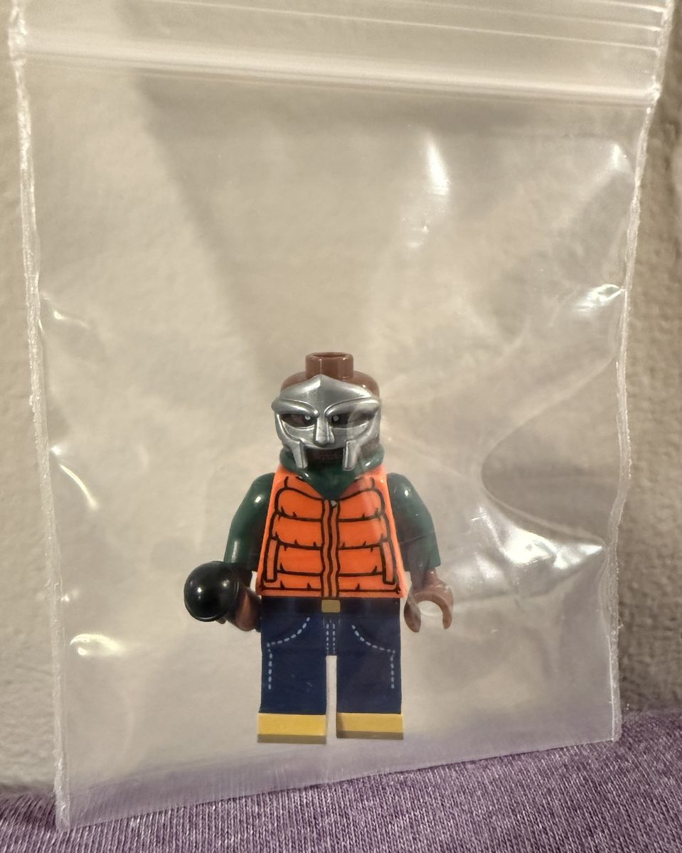 Citizen Brick - MASKED RAPPER (MF Doom) Minifigure