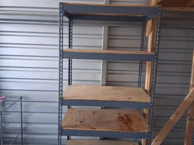 Heavy duty shelving