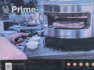 Gas powered pizza oven