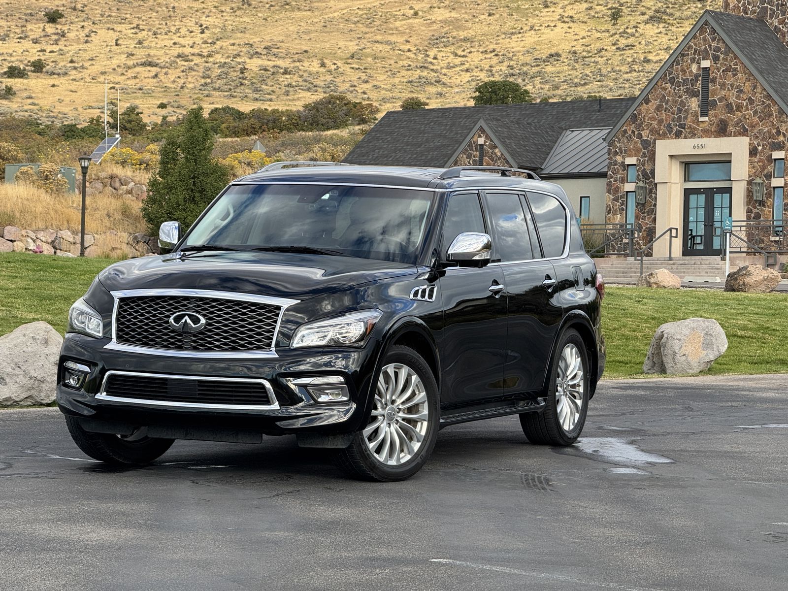 2016 Infiniti QX80 Base
