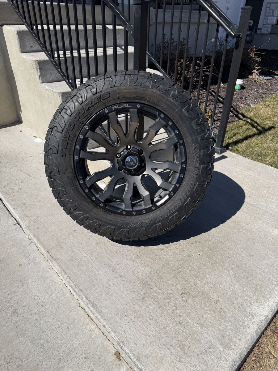 Ford F150 Expedition Rims And Tires 275/65R20 Toyo