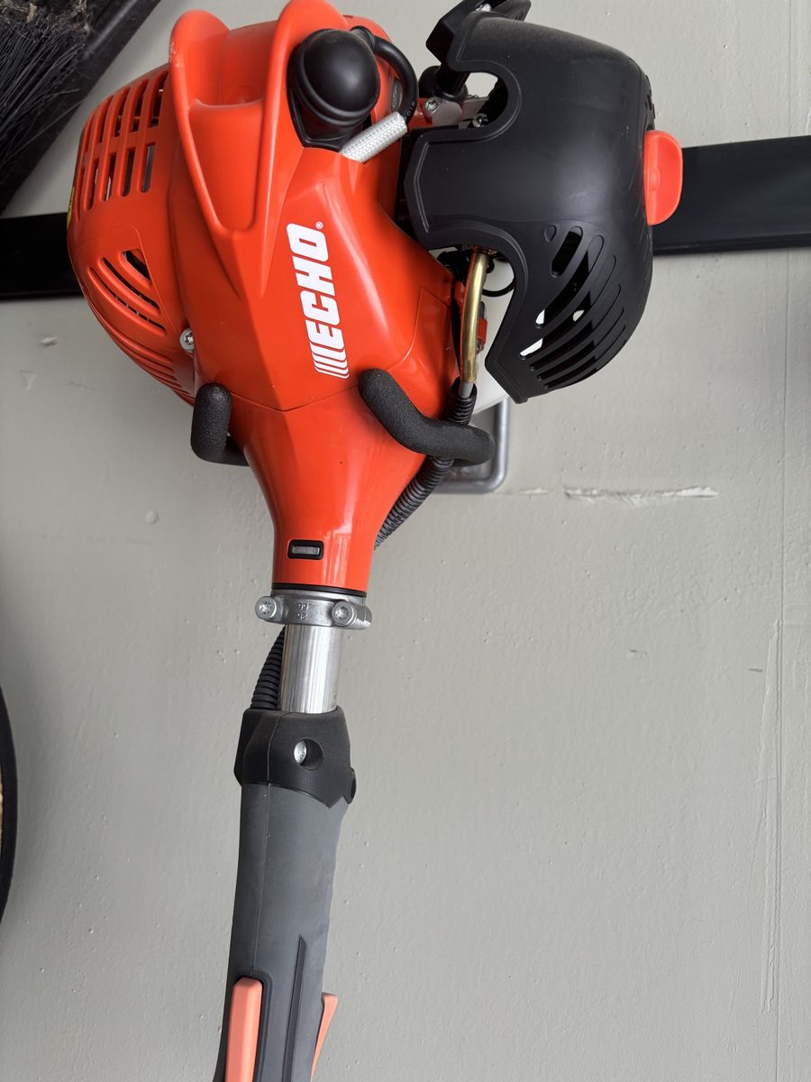 Echo Gas Powered String Trimmer / Weed Eater