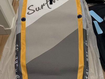Brand new 11ft paddle board