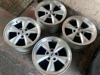 Ford Mustang 17x8 5x114.3 5x4.5 wheels rims set