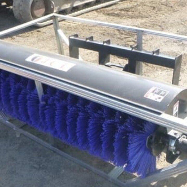 SKID STEER ANGLE BROOM