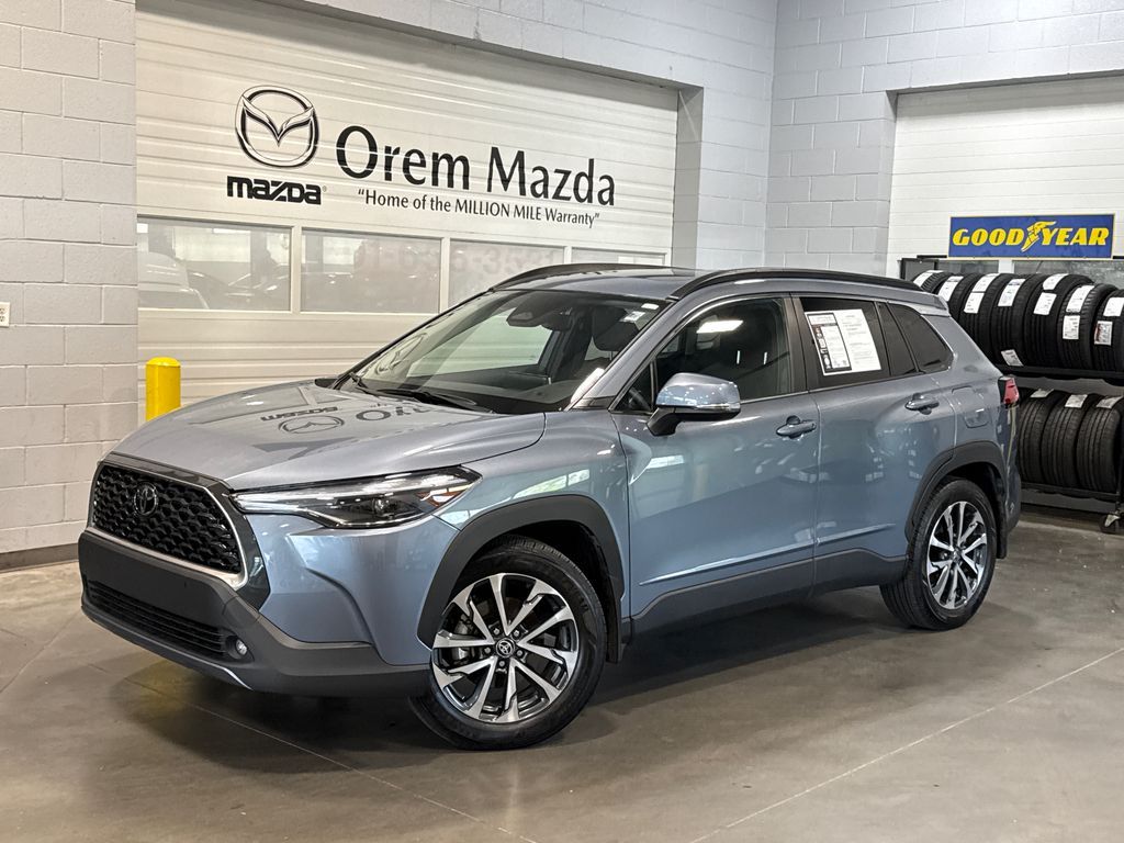 2024 Toyota Corolla Cross XLE