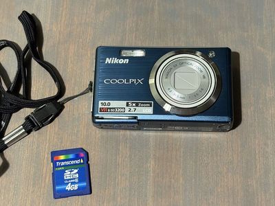 Nikon Coolpix 10MP camera