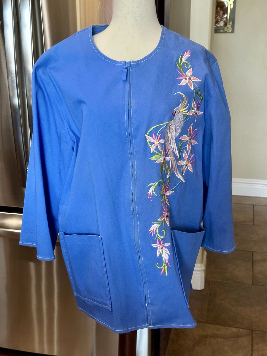 Beautiful Bob Mackie zippered Jacket