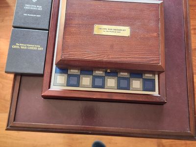 Franklin Mint Civil War Chess w/Table and Rare Checkers set (1983) Vintage